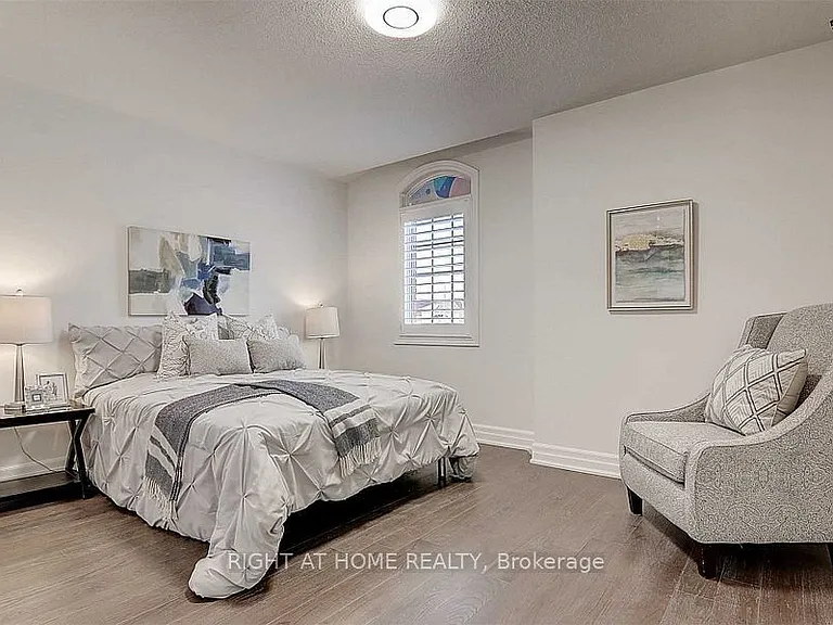 57 Bayswater Ave — Photo 29