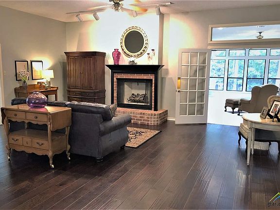 5th image of 364 Royal Cir