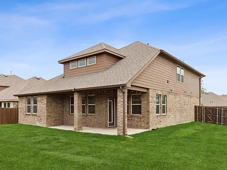 401 Gallop Dr — Photo 18