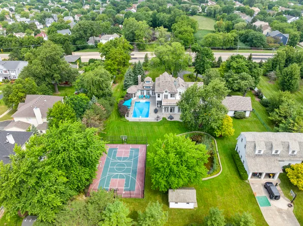 18463 W Washington St, Gurnee, IL 60031