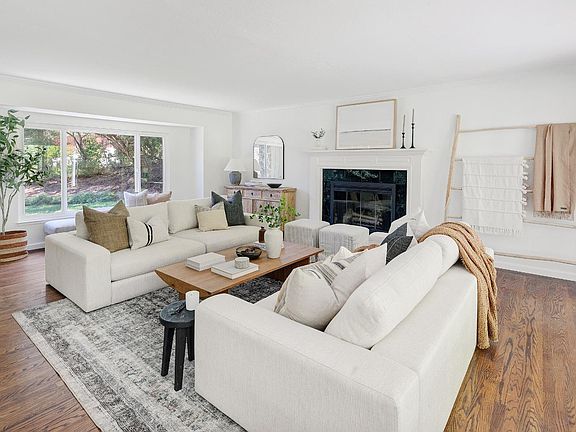 4th image of 70 Pebble Beach Drive