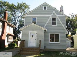 726 Cleo St, Lansing, MI 48915