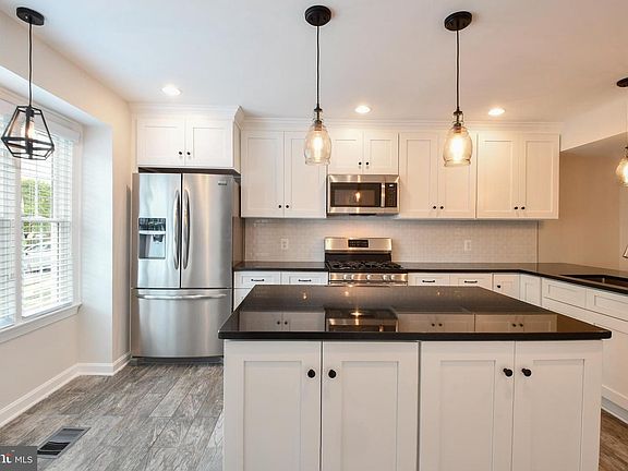 5th image of 2814 Lafora Ct