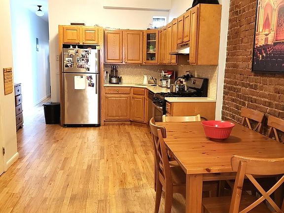 4th image of 501 12th St APT 1R