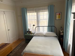 456 40th St APT 8, Oakland, CA 94609
