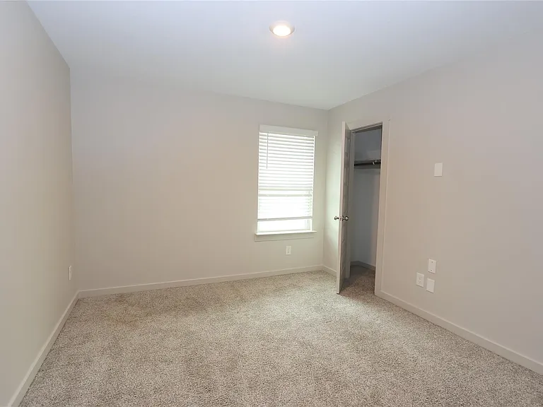 8215 Brahman Ln — Photo 6