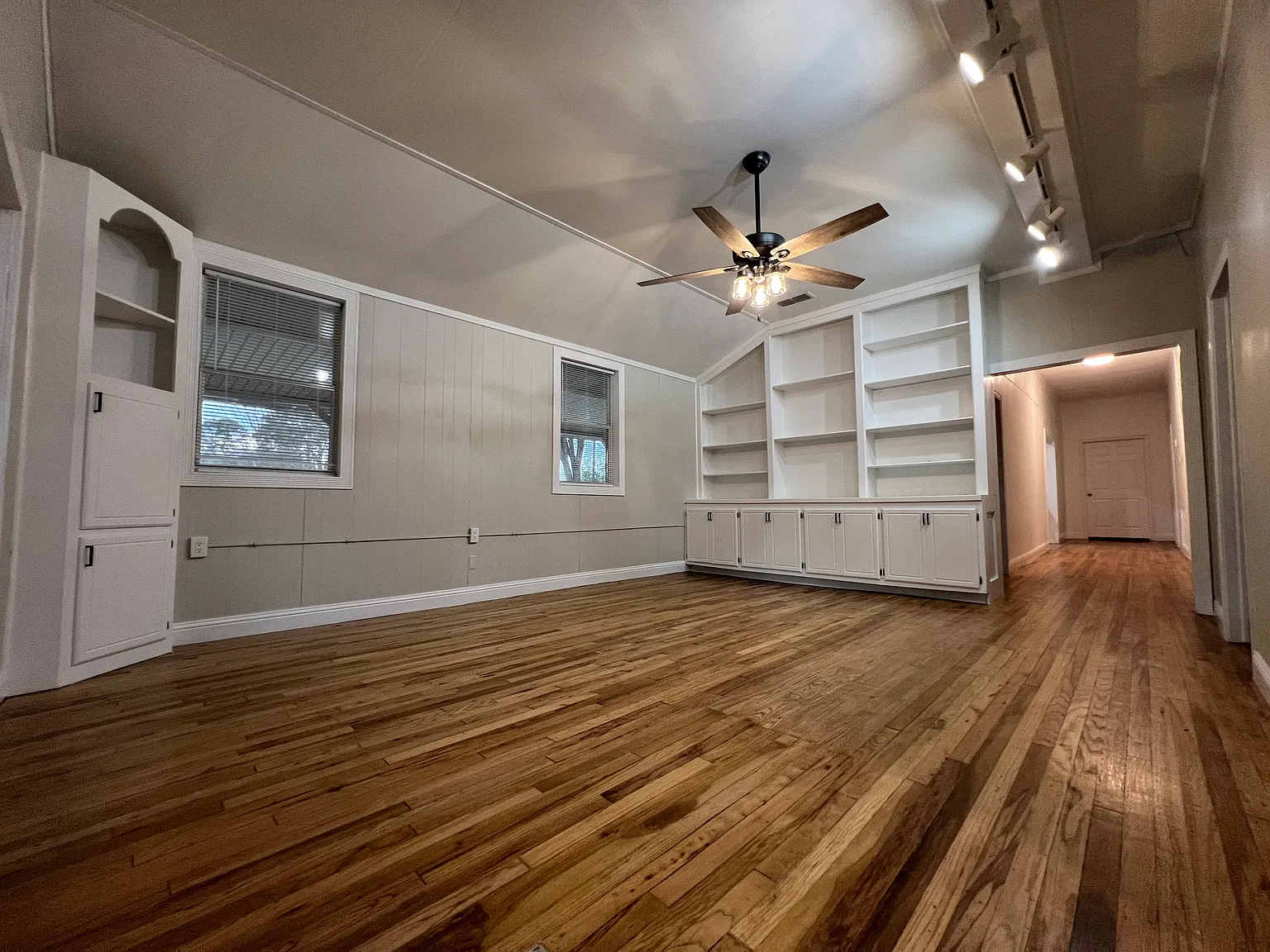 4535 Hawk Road — Photo 3