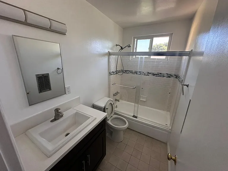 7521 Norton Ave #6 — Photo 8