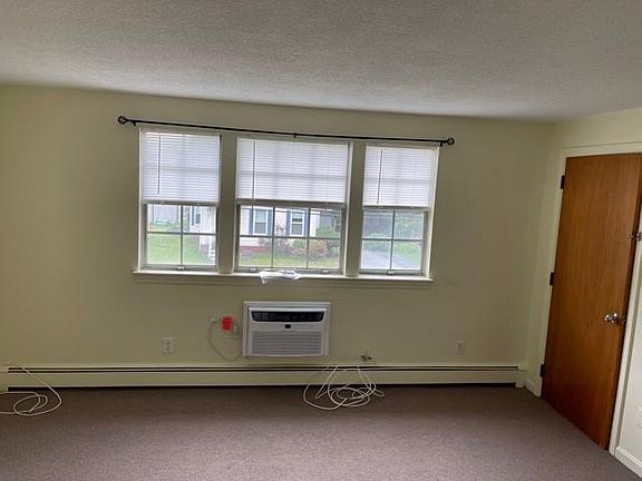 5th image of 4-30 School St #4