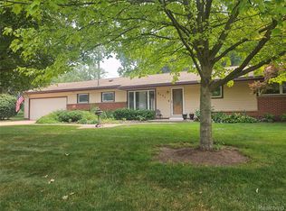 7171 Merrybrook, West Bloomfield, MI 48322