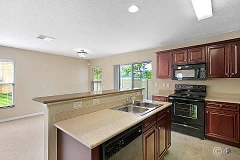5th image of 10809 Great Carlisle Ct