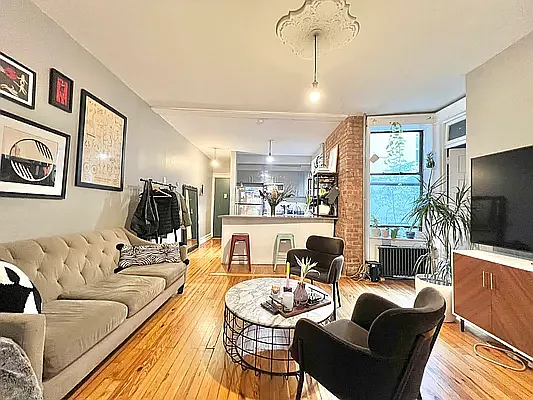 Rented by Doorway NYC, LLC | media 1