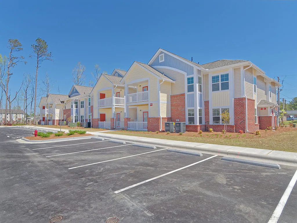 Cypress Cove Apartments — Photo 2