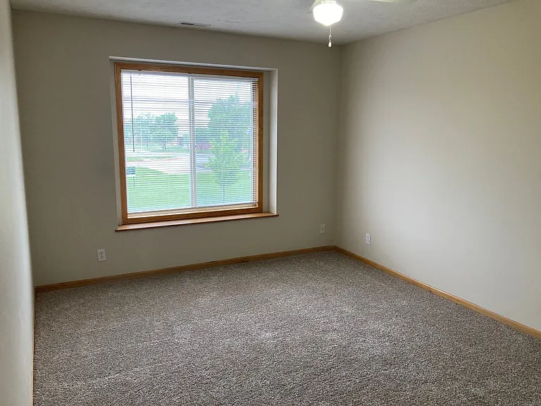 3200 S 79th St — Photo 14