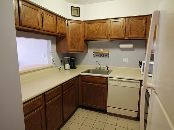 3rd image of 193 Main Street #111