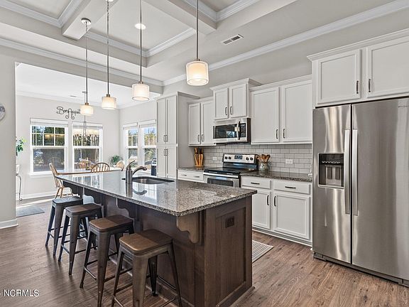 3rd image of 3088 Somerdale Court