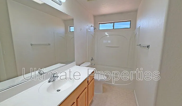 7324 W Globe Ave — Photo 15