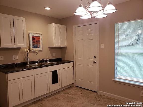 5th image of 5107 Sagamore Dr