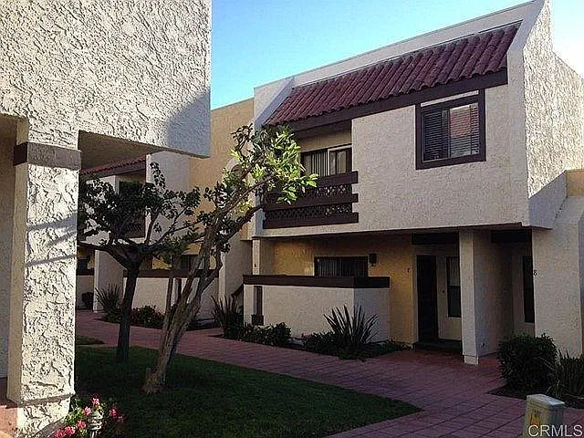 2 bed, 788 sqft, $2,450 — Photo 1