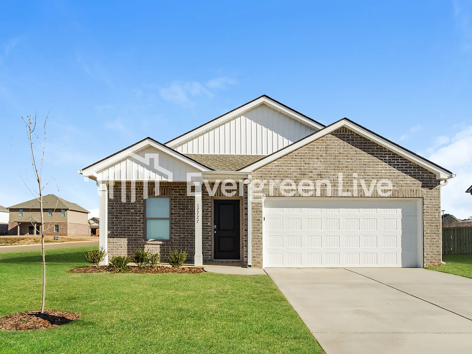 4 bed, 2.0 bath, 1666 sqft, $1,545 — Photo 2