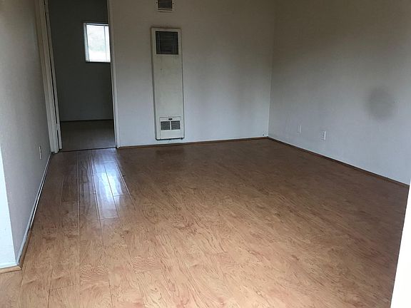 5th image of 28 S Daisy Ave APT B