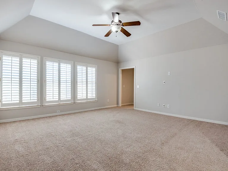 8100 Davidson Dr — Photo 15