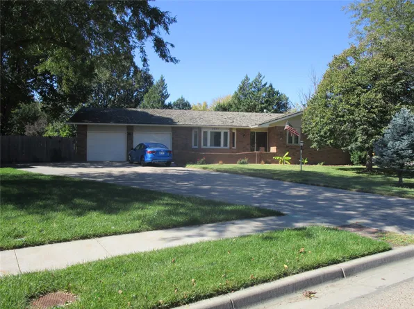 2621 N Carriage Ln, Garden City, KS 67846