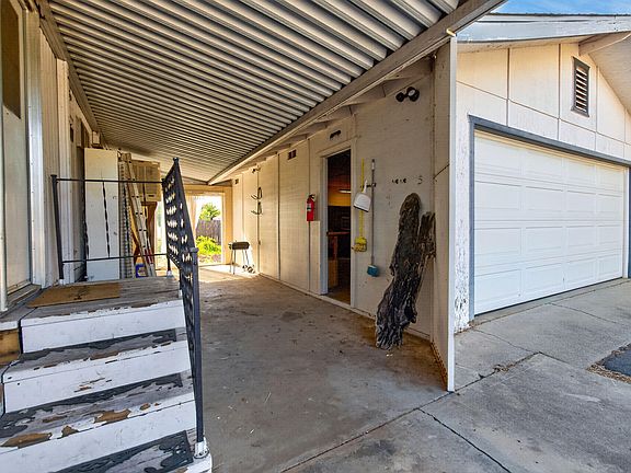 3rd image of 3340 Santa Rosa Way