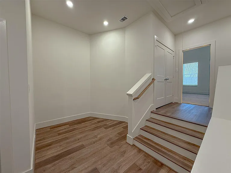 881 Rachel St #D — Photo 22