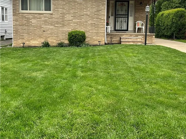 1563 E 196th St, Euclid, OH 44117