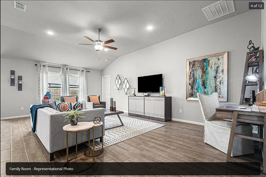 4 bed, 2142 sqft, $2,499 — Photo 3
