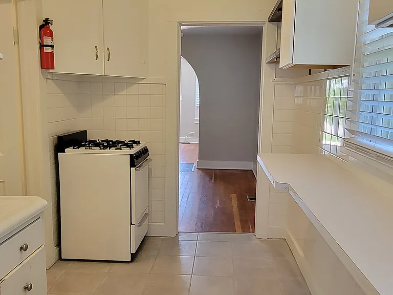 2043 Eaton St — Photo 38