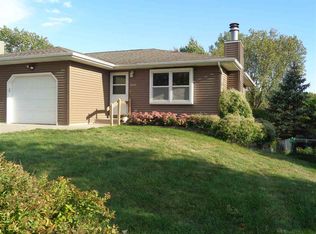 1910 S Ridge Dr, Coralville, IA 52241