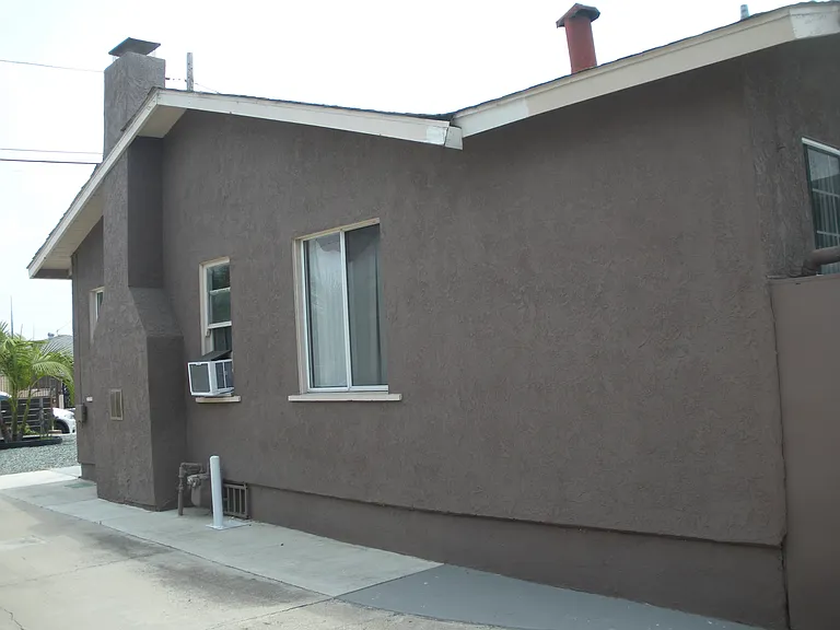 1136 Twin Oaks Ave — Photo 14