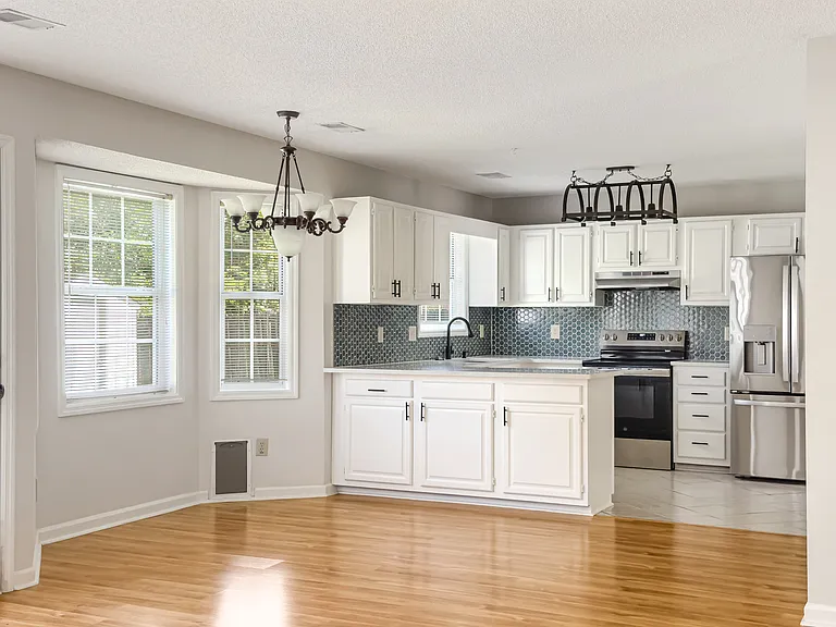 108 Heron Ln — Photo 12