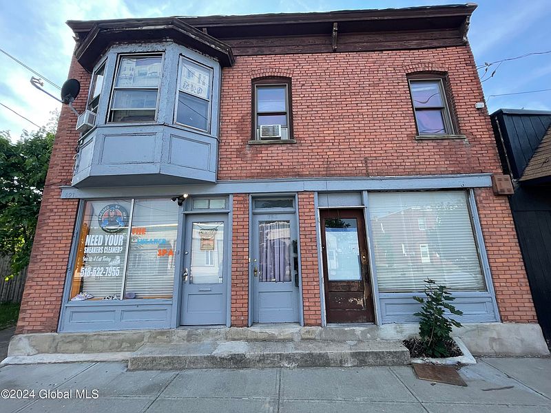 2nd image of 621 3rd Avenue