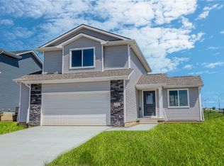 2703 22nd St SW, Altoona, IA 50009