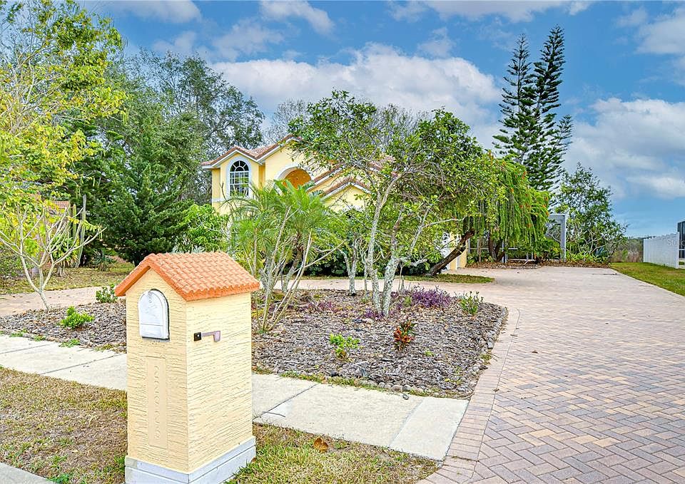 1st image of 22926 Sonoma Ln