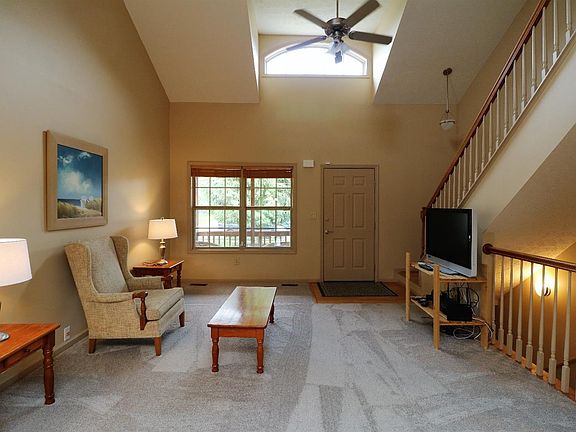 3rd image of 245 White Oak Trce