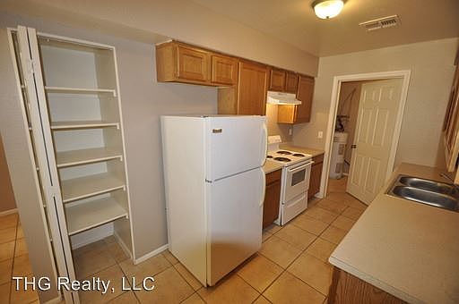 1st image of 139 W Inglewood St APT 2