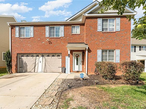 3rd image of 719 Hidden Lake Ct