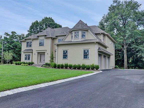 2nd image of 13 Stone Meadow Ln