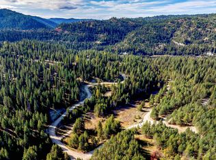 201 Tripod View Dr, Cascade, ID 83611