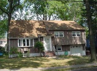 229 Stuyvesant Rd, Teaneck, NJ 07666