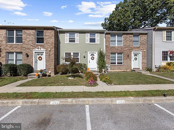 2nd image of 7532 Wharfinger Ct