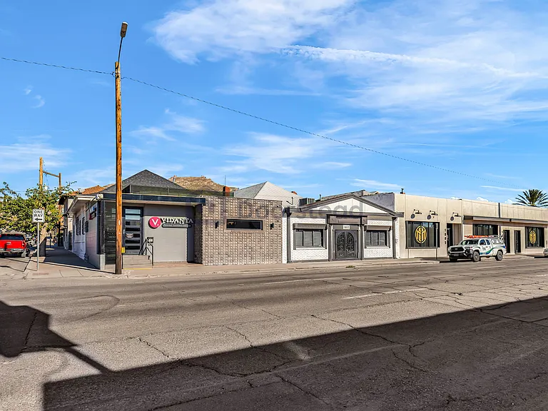 1803 E Yandell Dr — Photo 4