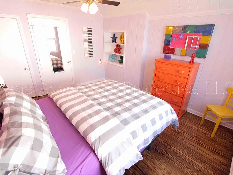924 Burchwood Ave — Photo 22
