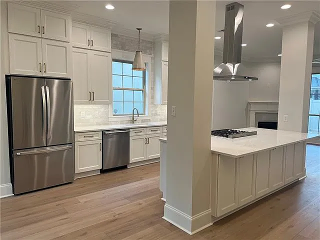4 bed, 3.5 bath, 2101 sqft, $3,150 — Photo 3