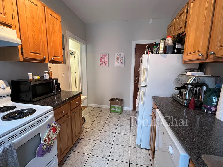 1950 Beacon St #4 — Photo 30