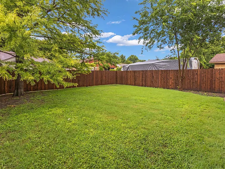 1906 Arvada Dr — Photo 31